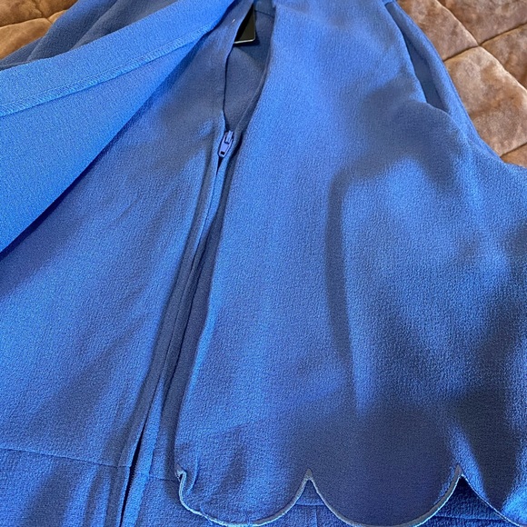 Scallop Trimmed Romper - Picture 3 of 6